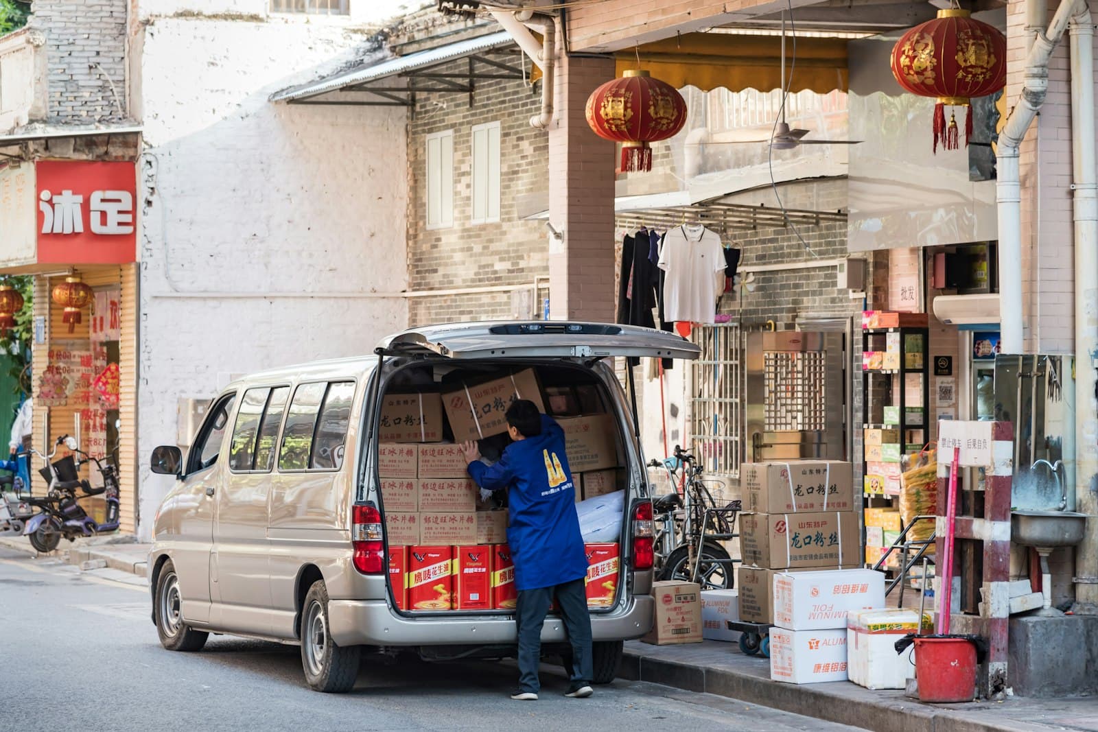 Delivery driver on a route